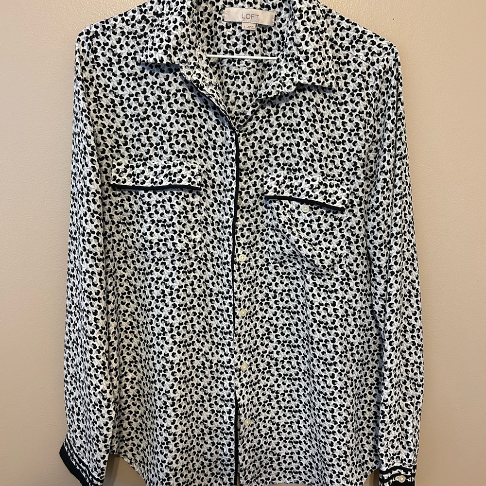 LOFT Monochrome Abstract Print Blouse
